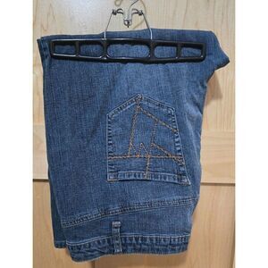 Womens Denim Capri Jeans With Pearl Studs & Embroidered Pockets See Pics